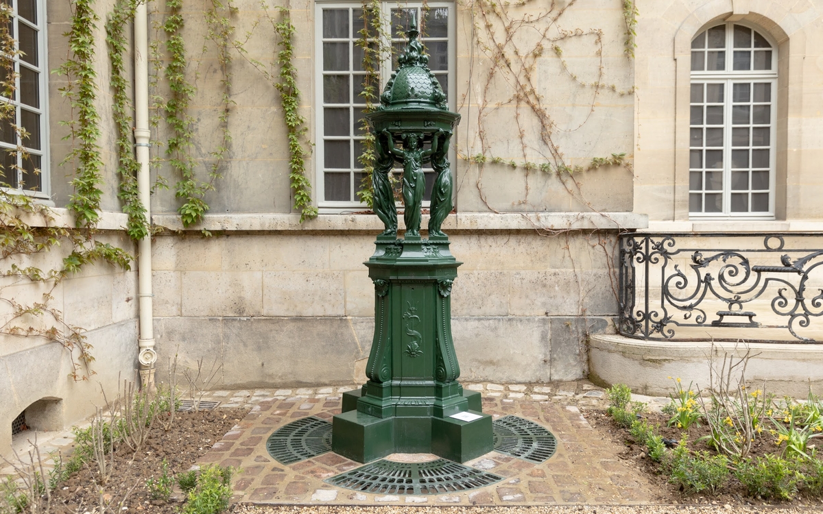 Pressebild: Installer une fontaine sur la place de la Ville